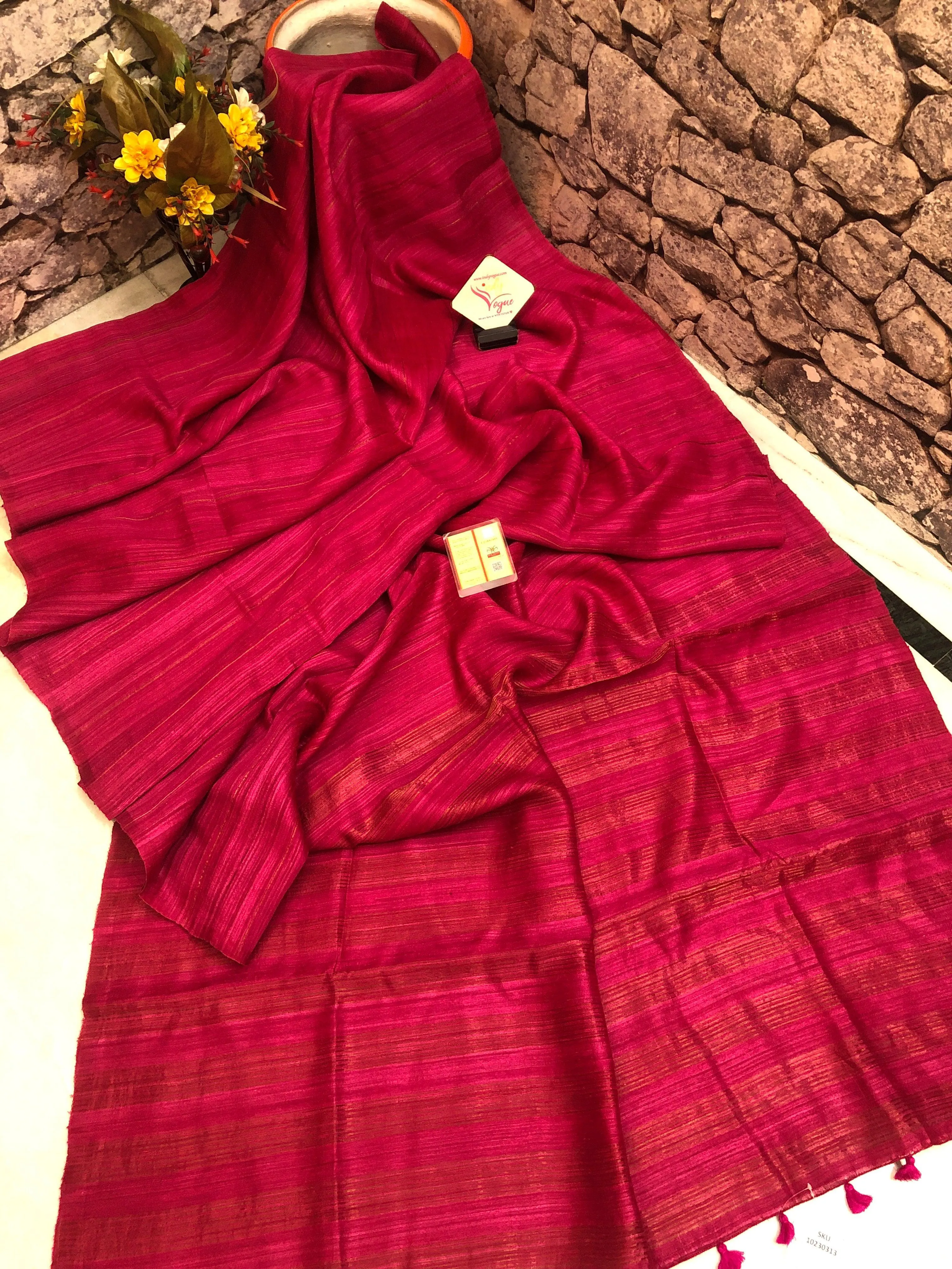 Dark Magenta Red Color Pure Matka Silk Saree with Zari Work