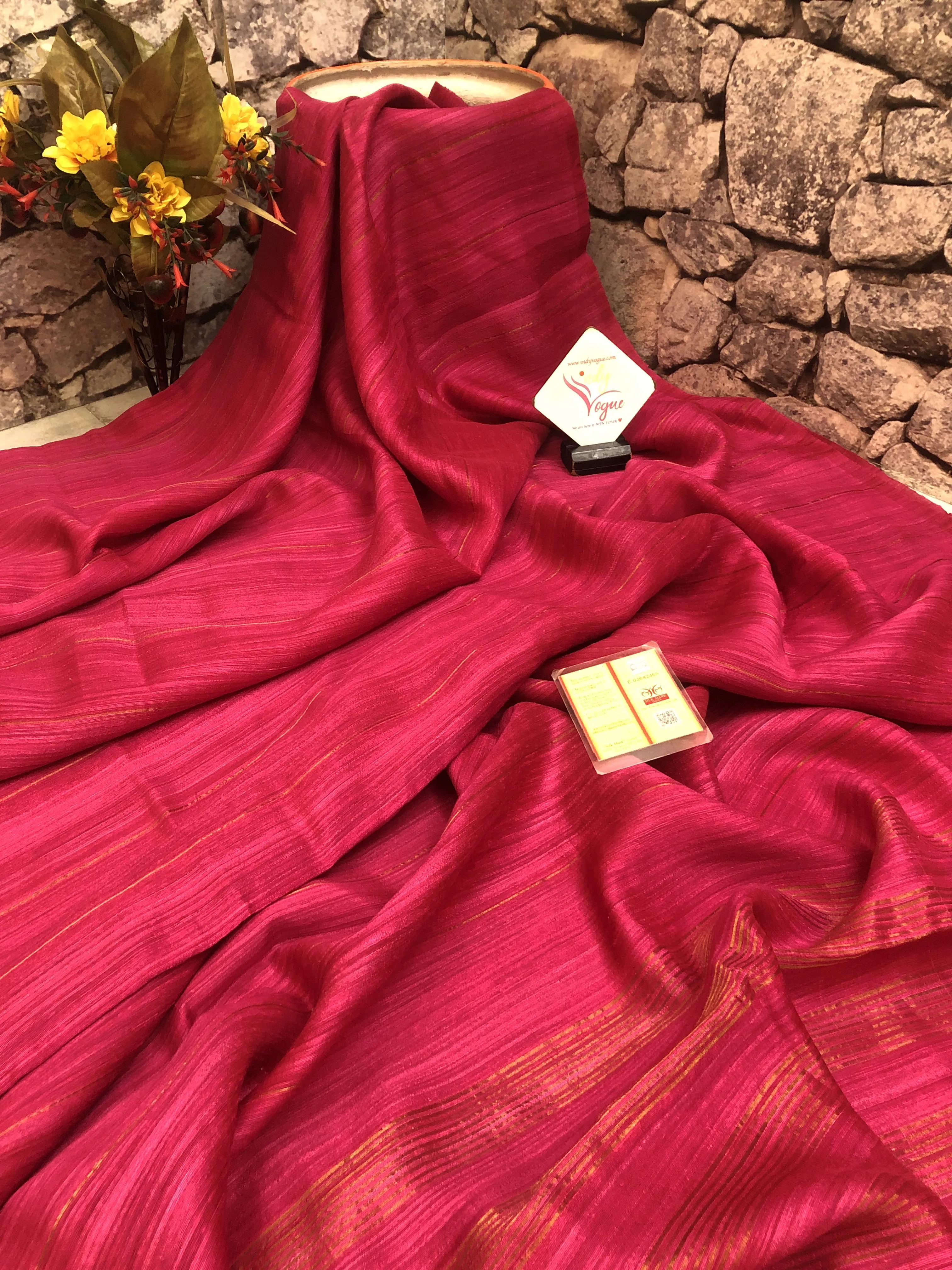 Dark Magenta Red Color Pure Matka Silk Saree with Zari Work