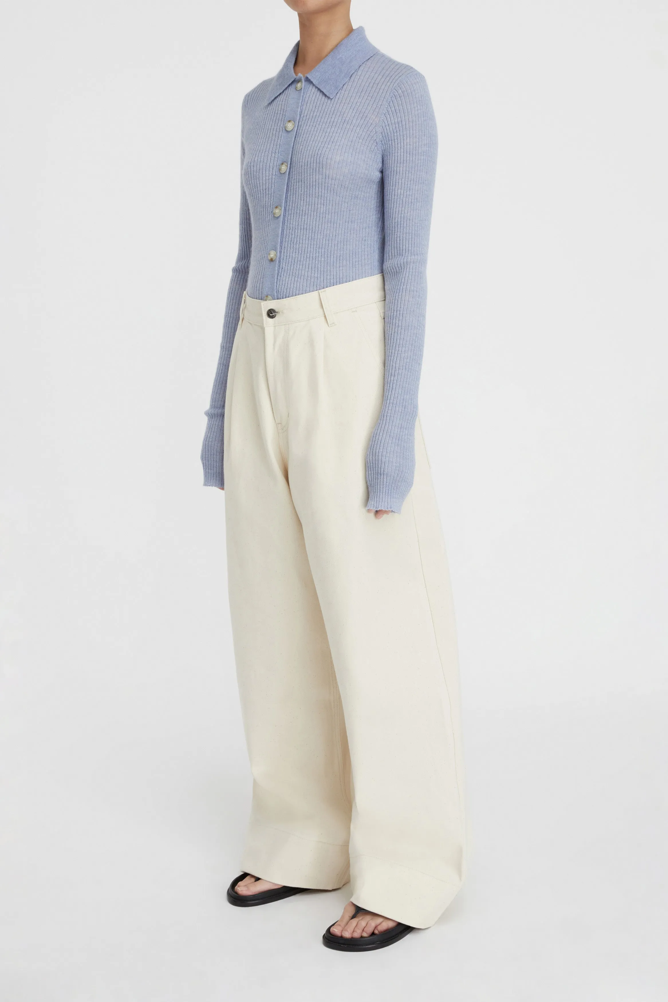 Certainly! Here’s an optimized title for the LM Denim Pleat Pant that includes relevant modifiers:

Stylish LM Denim Pleated Trousers - Modern Fit with Comfortable Stretch for Effortless Chic