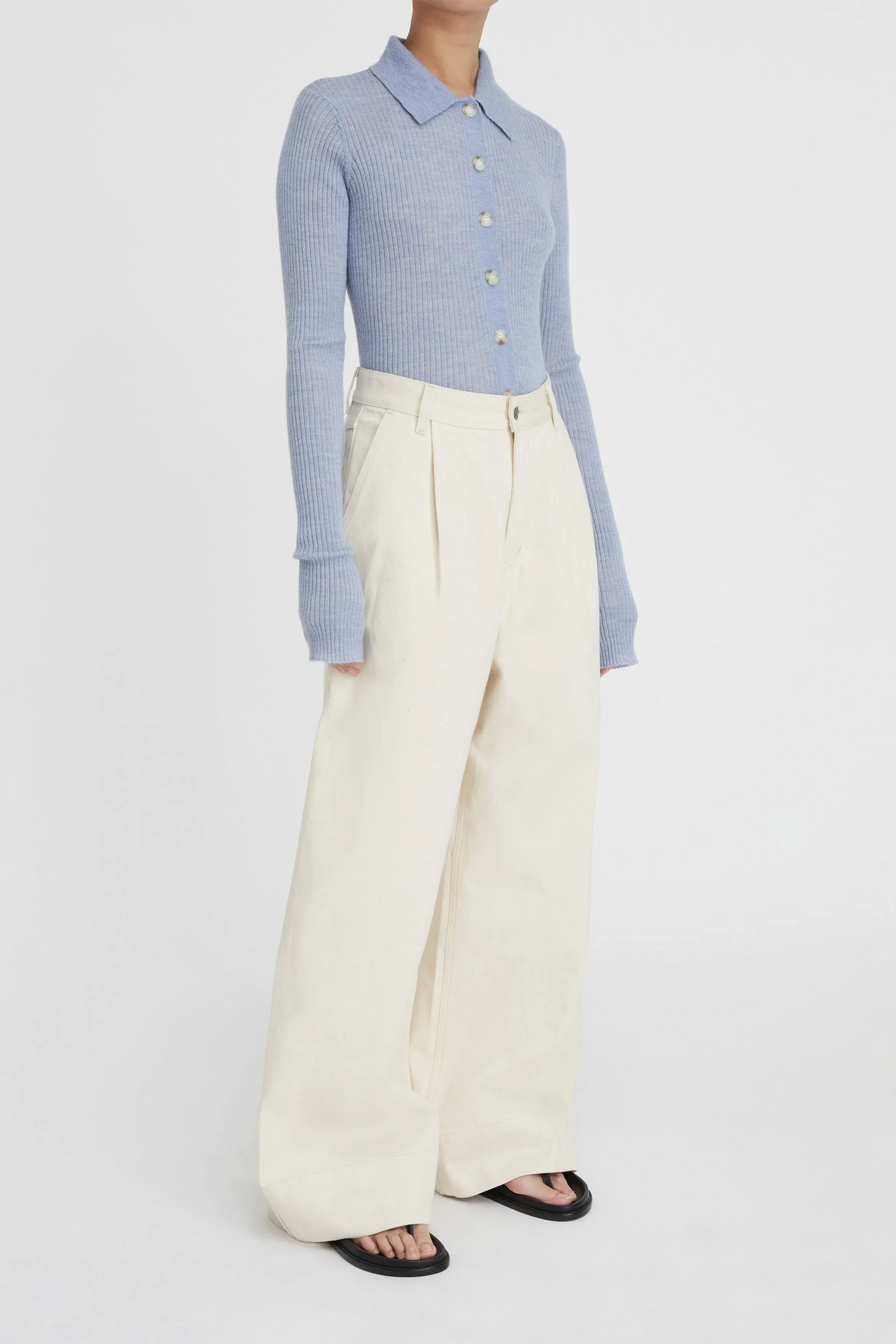 Certainly! Here’s an optimized title for the LM Denim Pleat Pant that includes relevant modifiers:

Stylish LM Denim Pleated Trousers - Modern Fit with Comfortable Stretch for Effortless Chic