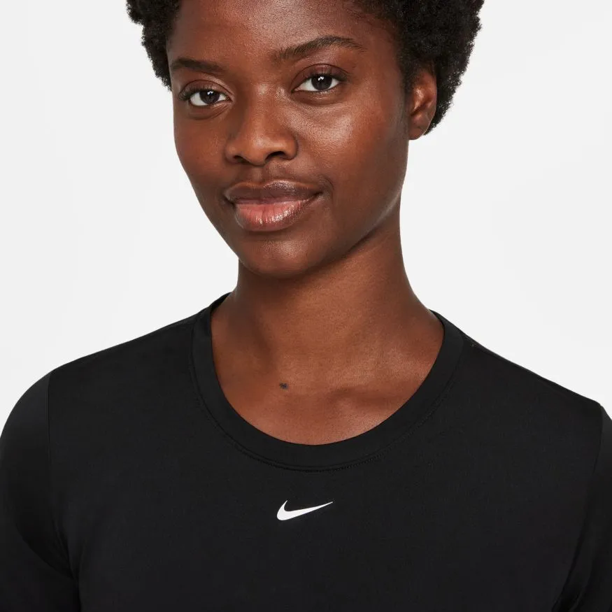 NIKE WOMEN'S DRI-FIT ONE STANDARD FIT SHORT-SLEEVE BLACK TEE